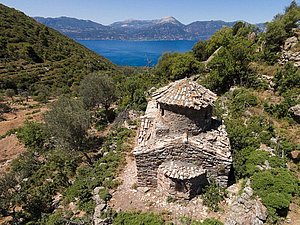 Die byzantinische Kapelle Panagitsa aus dem 12 Jahrhundert befindet sich oberhalb von Megalochori in einem Tal. (c) Tobias Schorr 2016